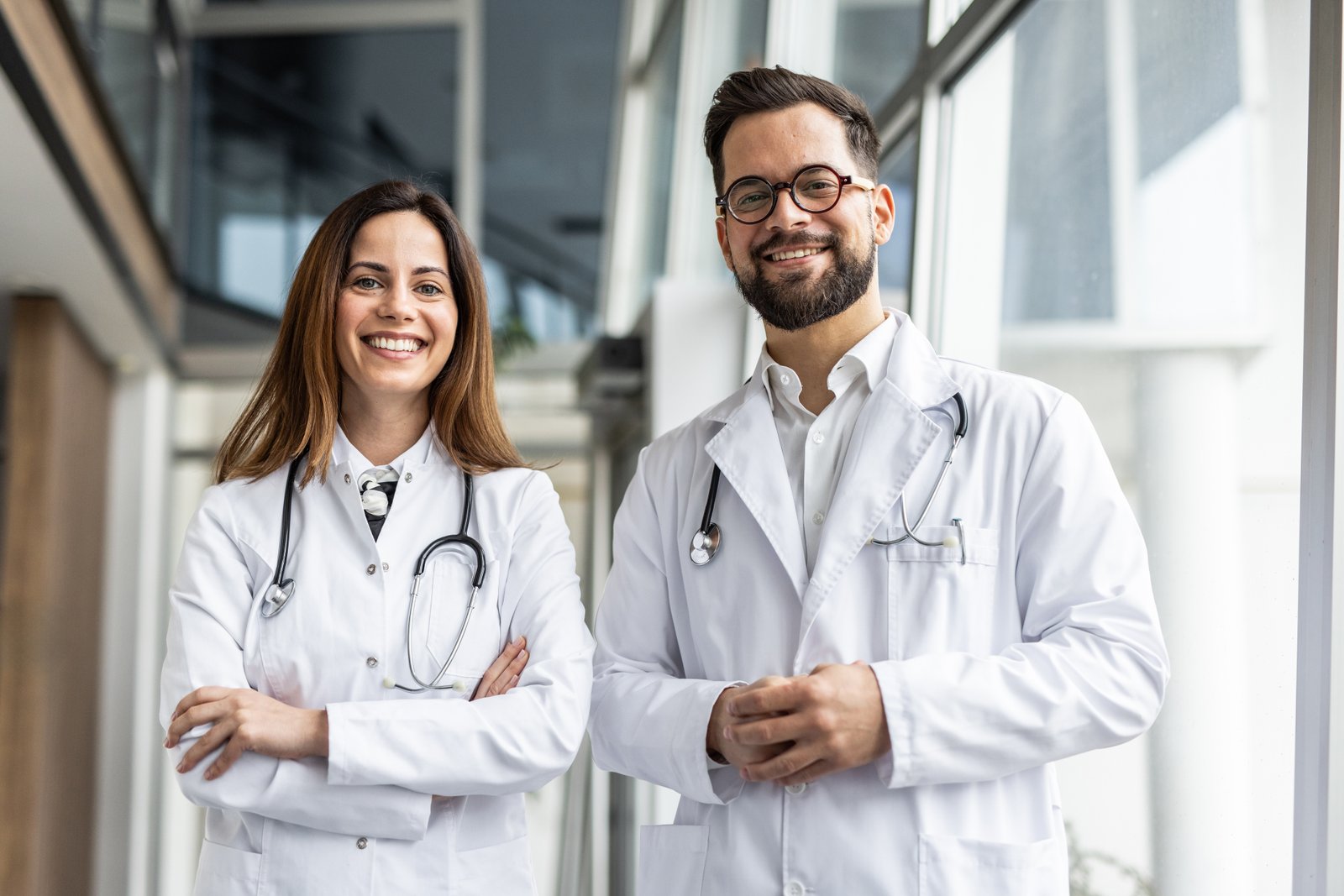 Médicos especialistas da CliniGama em ambiente clínico